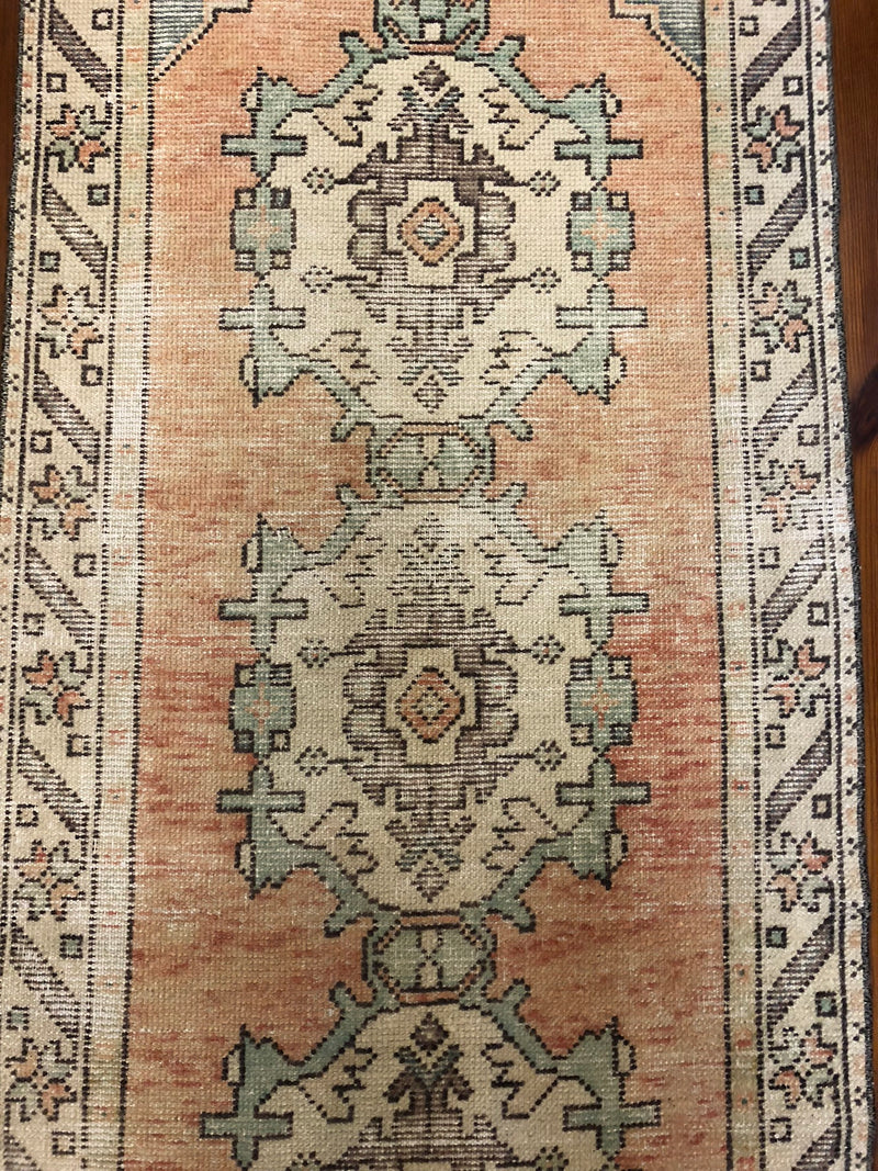 Turkish Medallion Runner